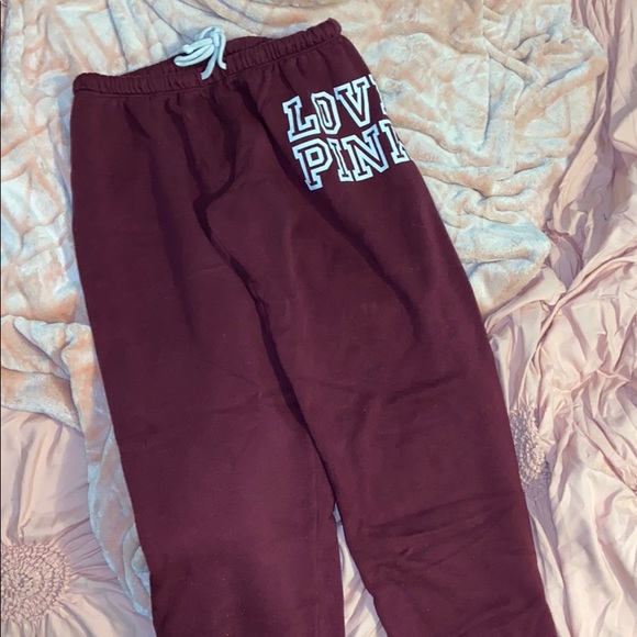 PINK Victoria's Secret Other - Cute sweatpants !!